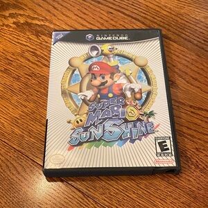Nintendo GameCube Super Mario Sunshine Video Game